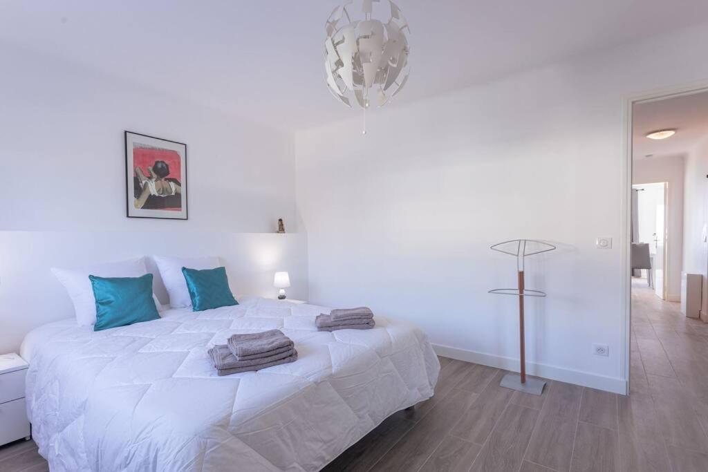 Apartment With Panoramic Sea View, Walk To The Beach - Marechal Juin By Halldis Cannes Exterior photo