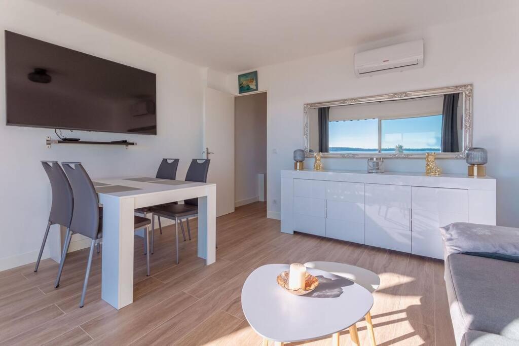 Apartment With Panoramic Sea View, Walk To The Beach - Marechal Juin By Halldis Cannes Exterior photo